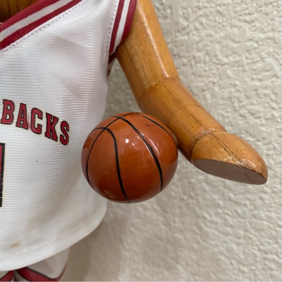 2002 STERLING & CAMILLE University Of Arkansas Razorbacks Basketball Nutcracker - Picture 8 of 15